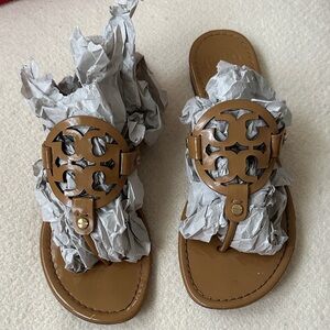 Tory Burch Brown Patent Leather Sandals with Logo Accent